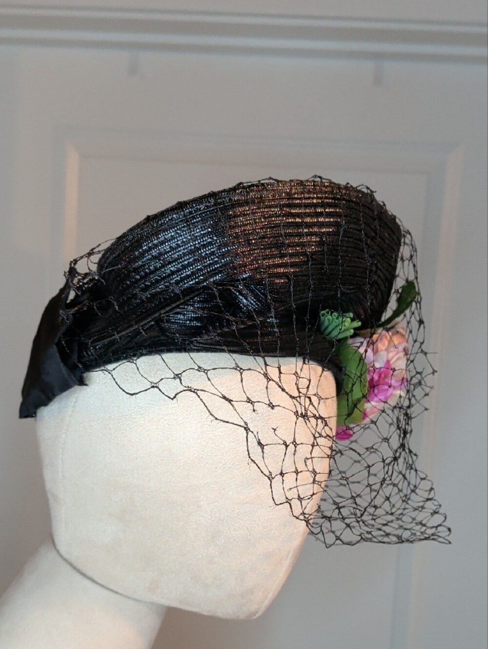 Vintage 60s Black Straw Gainsborough Hat Pink Floral Kentucky Derby Large Brim - Picture 4 of 12